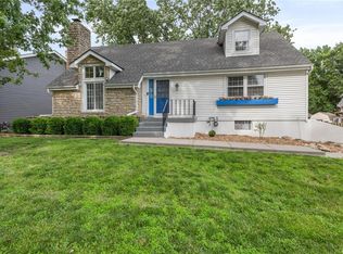 520 SW Windmill Ln, Lees Summit, MO 64082