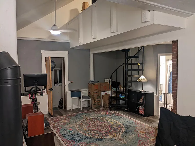835 E 6th Ave #A — Photo 9