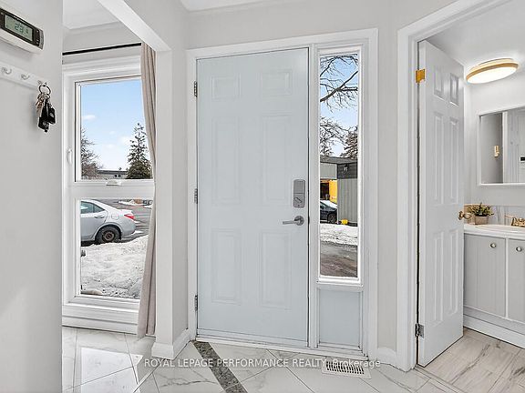 4th image of 42 Compata Way