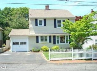 10 Broadview Ter, Norwalk, CT 06851