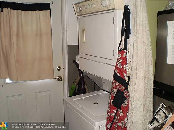 5th image of 360 NE 59th Ct