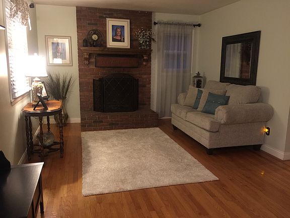 4th image of 146 Kathleen Dr