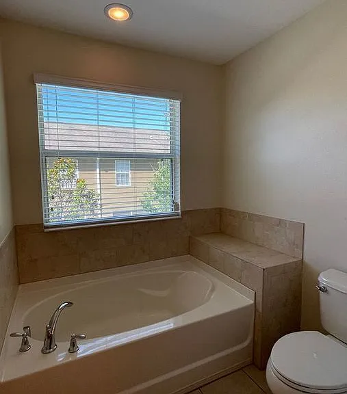 9484 Strongbark Ln — Photo 23