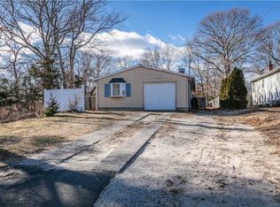 104 Woodcut Dr, Mastic Beach, NY 11951