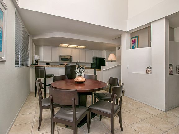 5th image of 819 San Gabriel Pl