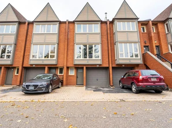 895 Maple Ave #118, Burlington, ON L7S 2H7