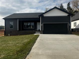 2715 Cedrus Ave, Bowling Green, KY 42101