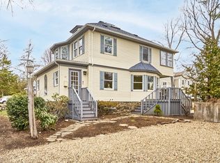39 Village St, Marblehead, MA 01945