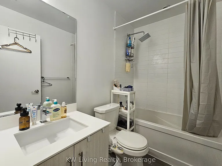 10 Willison Sq #810 — Photo 9