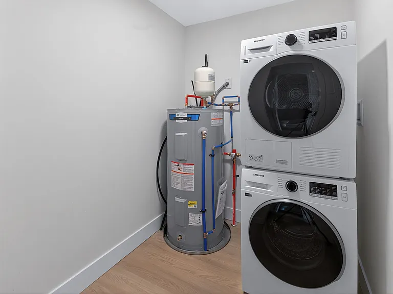 285 Dougall Rd N — Photo 15