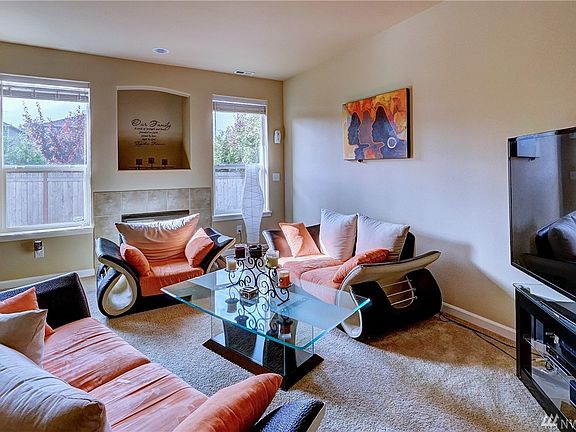 5th image of 2202 165th St E