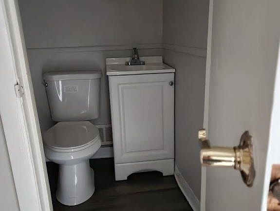 3rd image of 3159 Orville Ave #1W