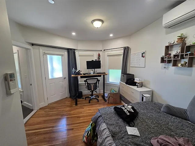 42 Thorndike St #2 — Photo 9