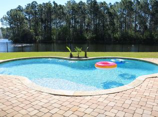 10044 Parker Lake Cir, Navarre, FL 32566