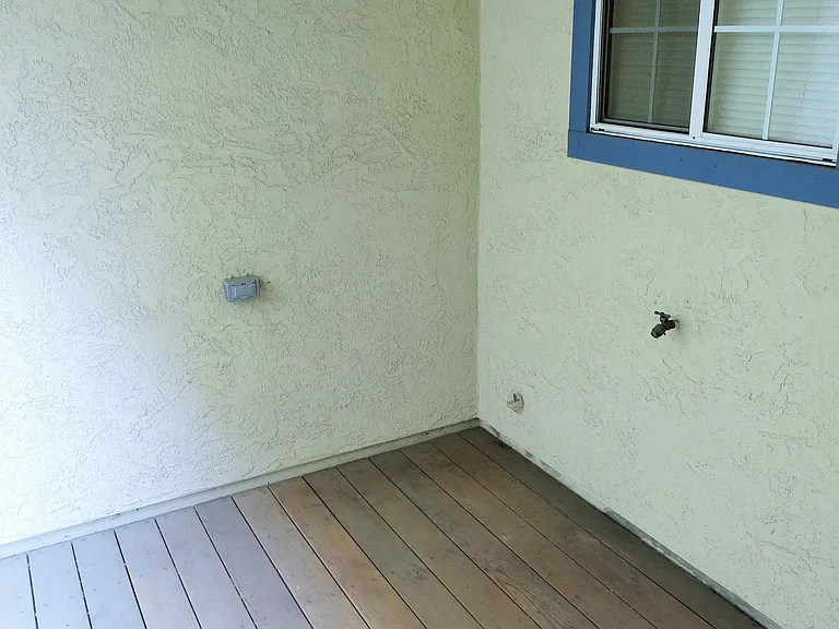2 Spruce St — Photo 11