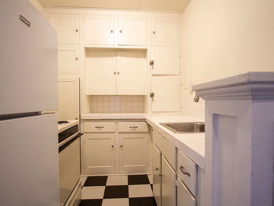 1st image of 1944 NW Johnson St #303