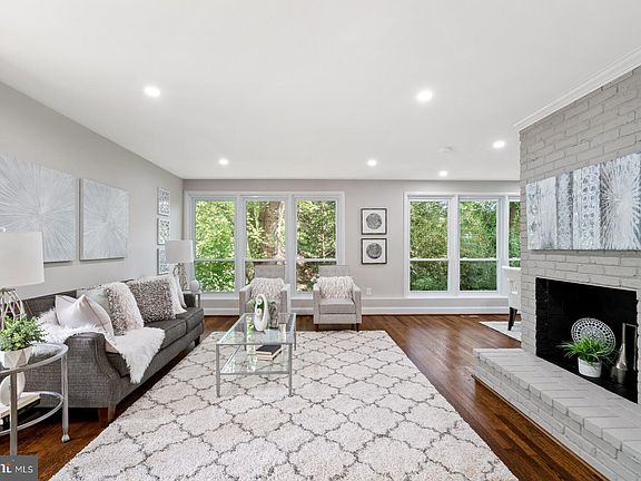 5th image of 10010 Morningside Ct