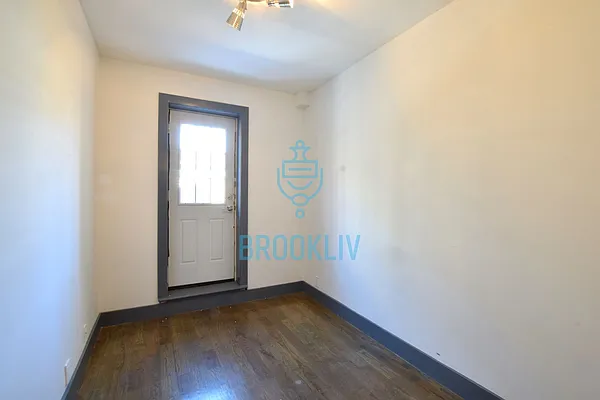 Rented by null | media 48