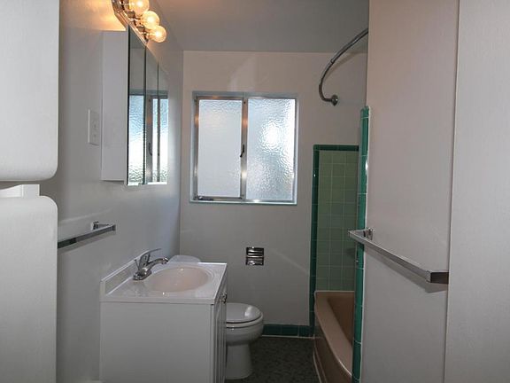 4th image of 750 E 200 S APT 2