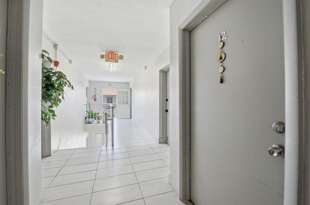3550 NW 8th Avenue #812, photo 5