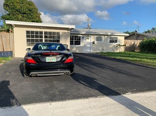 501 N 72nd Ter, Hollywood, FL 33024