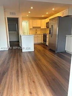 22 SE 3rd Ter #2 — Photo 2