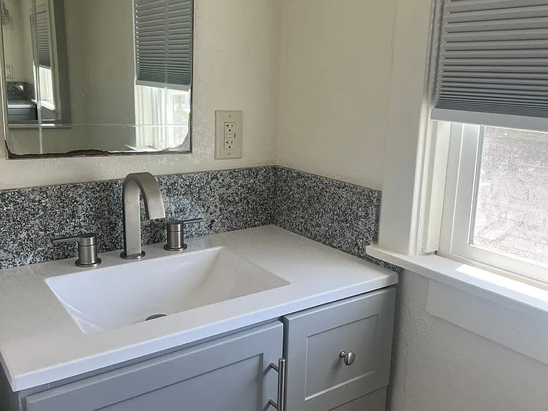 135 Summit St — Photo 8