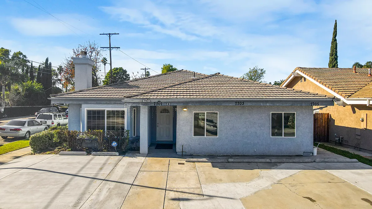 Building Photo - 7705 Baird Ave