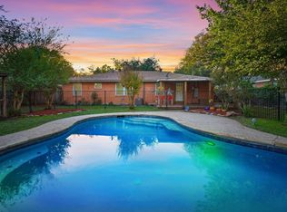 1011 Park Center St, Benbrook, TX 76126