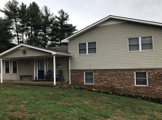 461 Tower Hill Rd, Livingston, TN 38570
