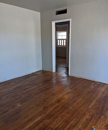 4th image of 1225 Vine St