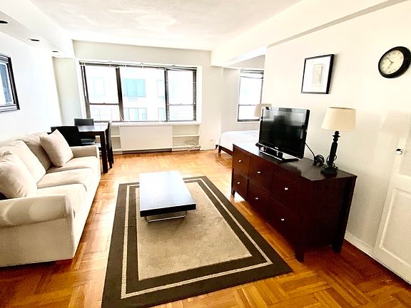 5th image of 210 E 47th St #10BB