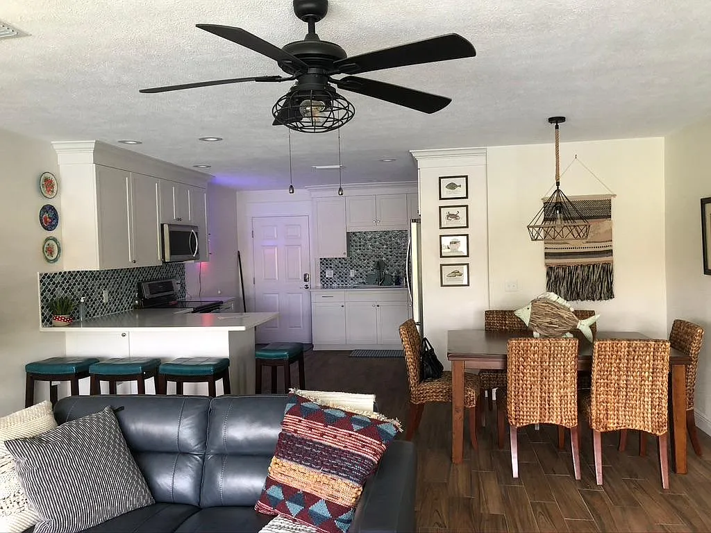 2 bed, 1200 sqft, $2,500 — Photo 2