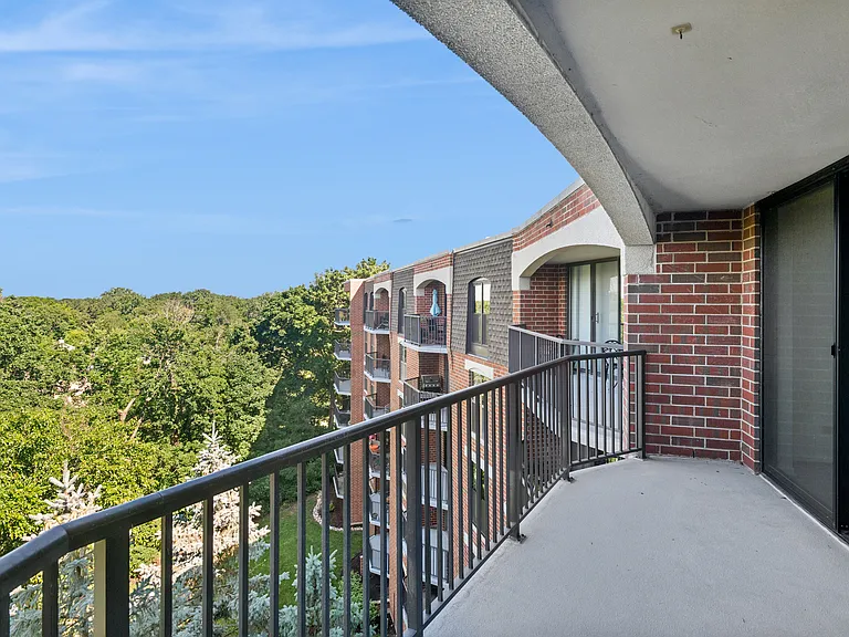 511 Aurora Ave #615 — Photo 7