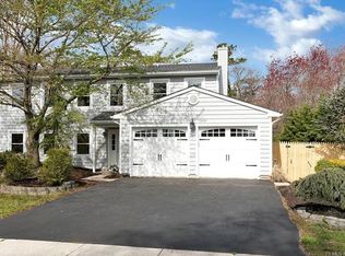 1058 Lake Placid Dr, Toms River, NJ 08753