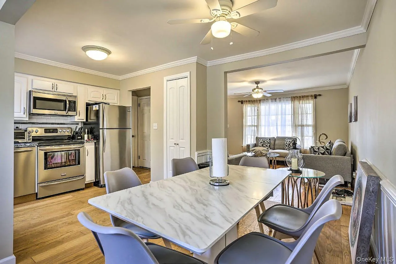 4 bed, 2.0 bath, 2166 sqft, $4,800 — Photo 4