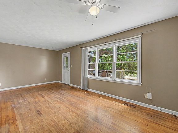 2nd image of 2306 Pembroke Dr