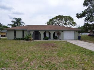 112 Jayside Ln, Lehigh Acres, FL 33936