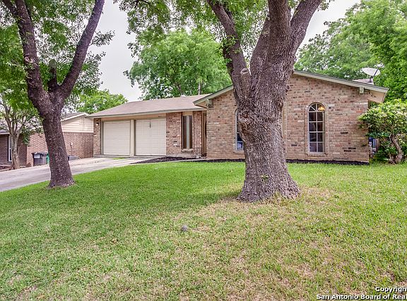 3rd image of 4527 Guadalajara Dr