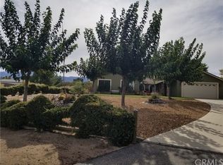 9528 Sierra Vista Rd, Phelan, CA 92371