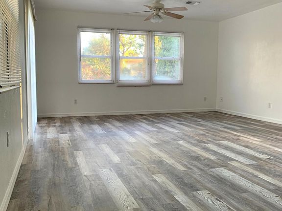 3rd image of 1207 David Dr