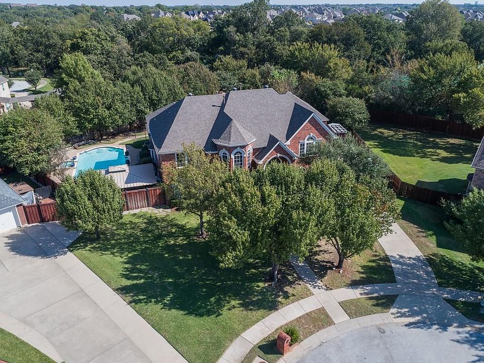 1st image of 2704 Aurora Ct