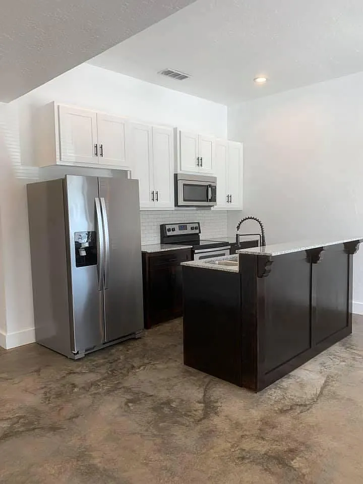 333 Murphey Dr — Photo 2