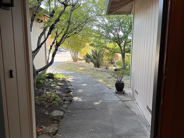 5753 Reynaud Ct — Photo 4