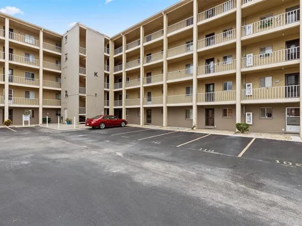 3516 Lake Bayshore Dr #K109, Bradenton, FL 34205