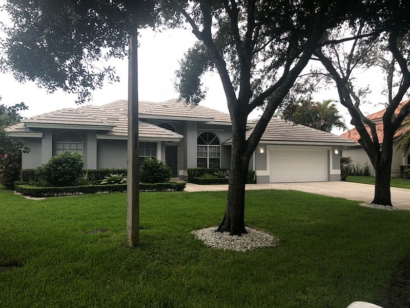 1st image of 4233 NW 62nd Ave
