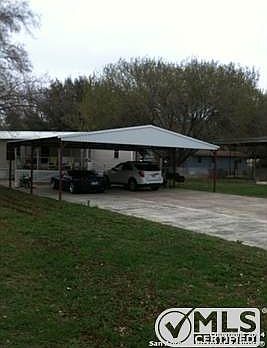 1st image of 324 Willow Dr