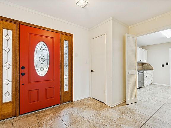 4th image of 249 Hickory Drive