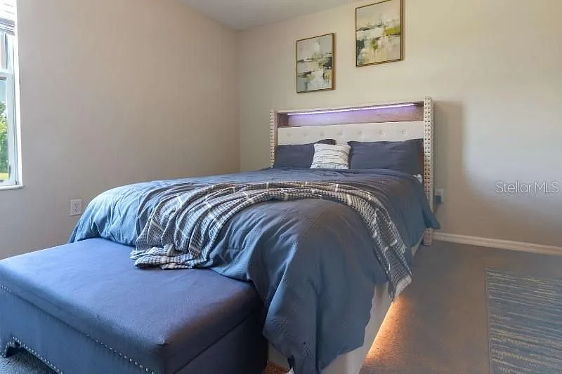 5 bed, 2.5 bath, 2389 sqft, $900 — Photo 4