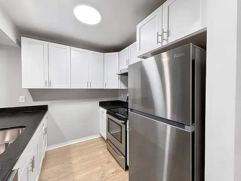 512 Landview St #D — Photo 8